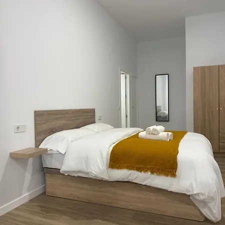 アパート Zona 1 Justo Al Lado De Laestacion De Tren Y Bus Maria Zambrano マラガ